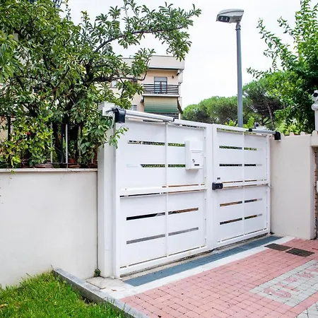 Emma 12 Pensionat 4*